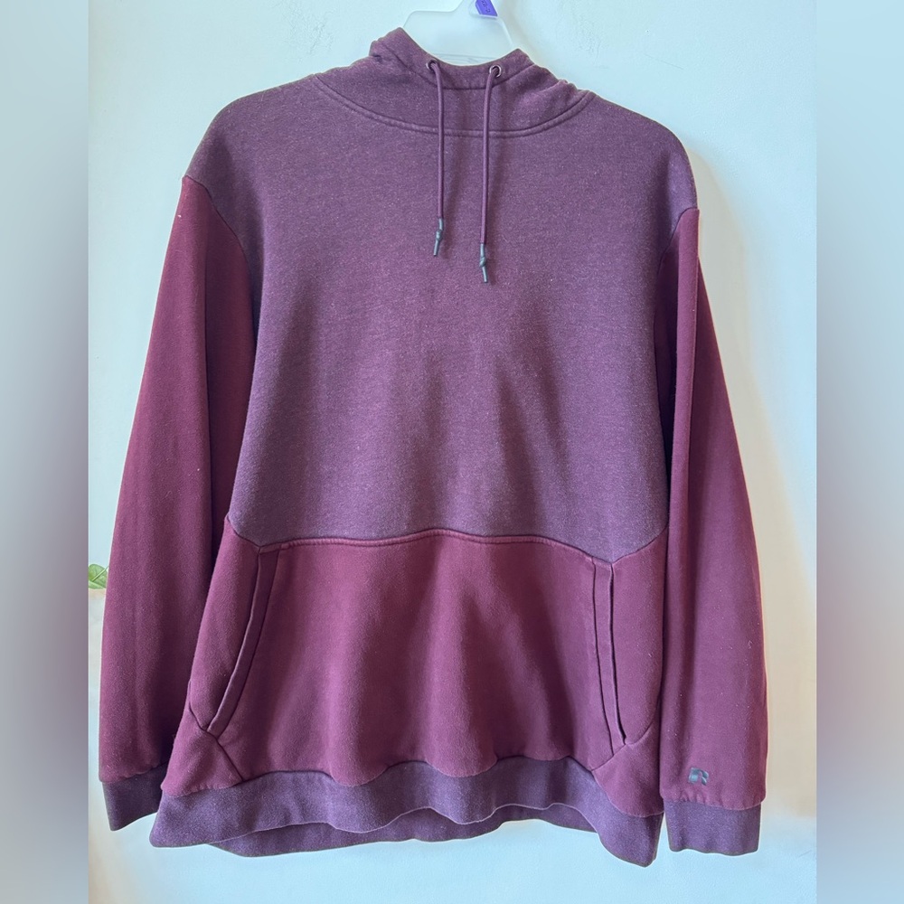 Russell Hoodie Men's Medium 2-toned Burgundy Premium Fleece Cotton Sweatshirt 2X